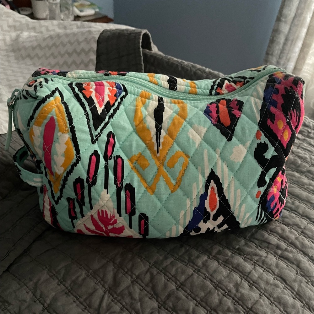 Vera Bradley medium make up case